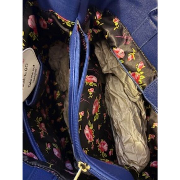 Betsey Johnson Bag in Bag Red, White and Navy BM18980 14 1/2 x 11 x 7 NWT *** - Picture 4 of 7